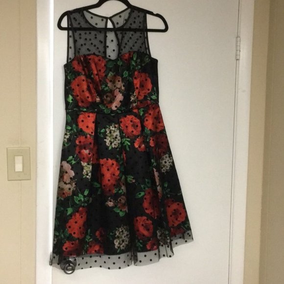 Dresses & Skirts - Black with Floral Design Sleeve-Less Dress Size 6